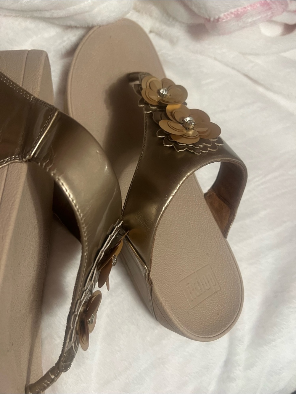Women's Floral Accent Metallic Wedge Sandals - Bronze